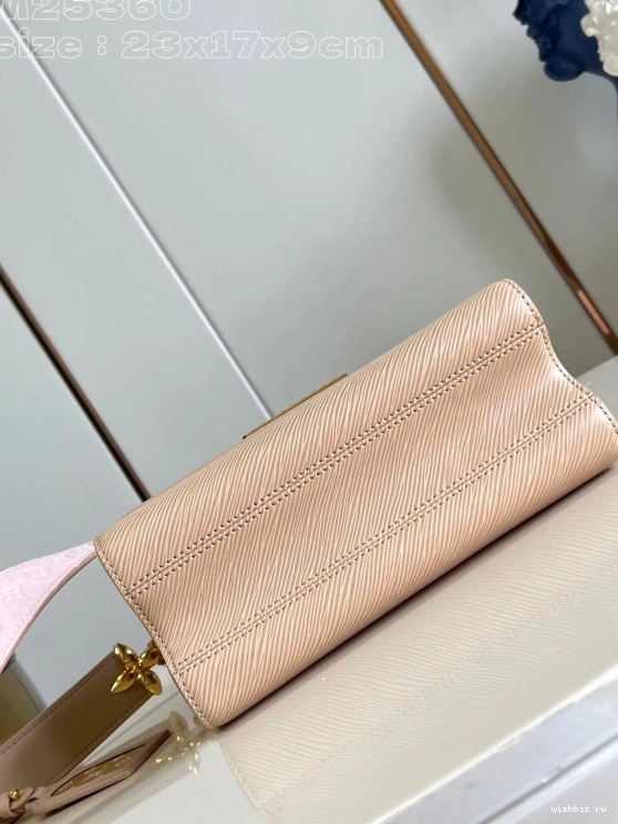 WIS TWIST LOUIS VUITTON MM-23*17*9.5CM 1105